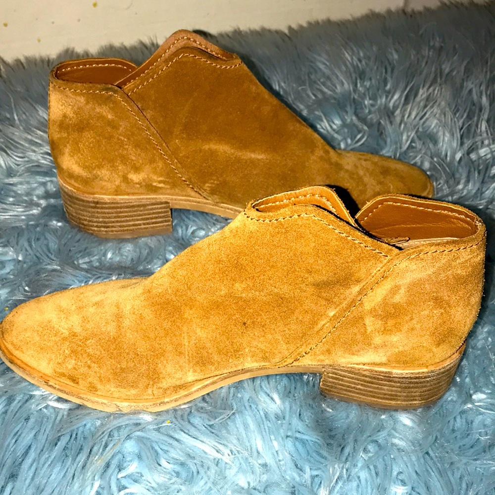 Dolce vita suede boots